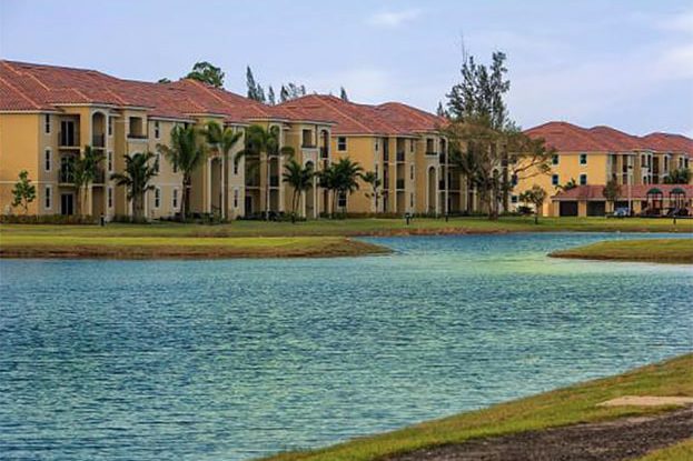 Pool Area at Wellington Club, a Kolter Group Property