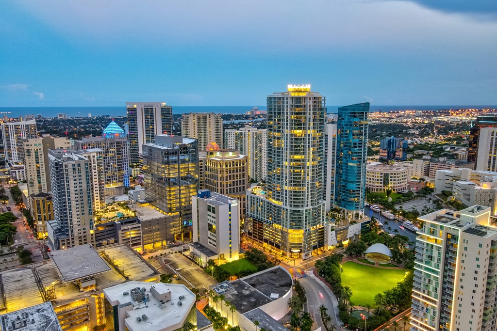 fort lauderdale at night with 100 las olas lite up