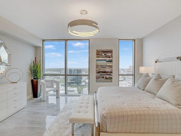 100 Las Olas Bedroom