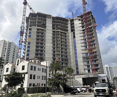 Ritz-Carlton Residences, Sarasota Bay tops out